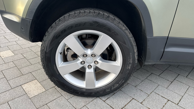 Land Rover Defender 3.0 D250 HSE 90 3dr Auto Diesel Estate